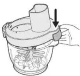 PHILIPS HR1507 - Използване на белачката за чесън - 5