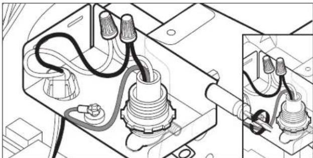 Crosley CDBW4400SS - Cable de alimentación: asegure el cable en el protector de cables - 1