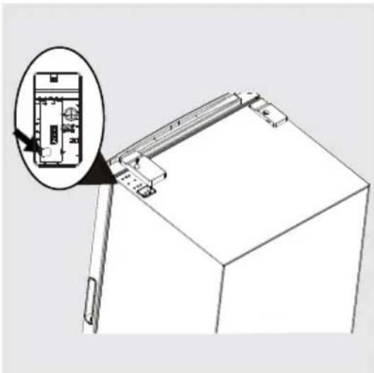 FRIGIDAIRE FRAE1626AW - RETRAIT/INVERSION DE LA PORTE - 4
