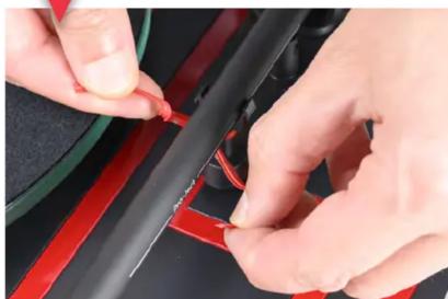 PRO-JECT Elvis - Remove tonearm twist tie and red stylus security tape. - 1