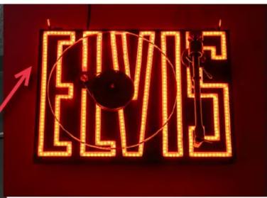 PRO-JECT Elvis - Control LED lighting via the button located on the left side under the plinth. Hold the button to dim the light. - 2