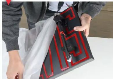 PRO-JECT Elvis - Remove the protective cloth. - 1