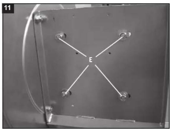 SCHEPPACH wd 41 - Montage de la protection de la lame de scie sur la face inférieure, - 2