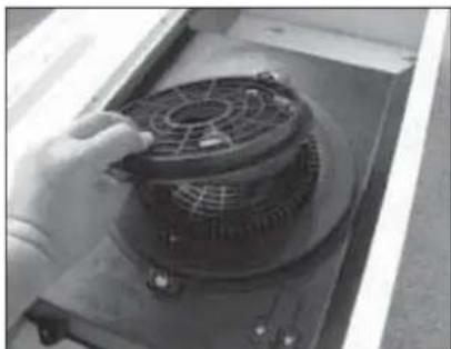 Zephyr Breeze I AK1124BW - Avertissement de RISQUE d'incendie - 12