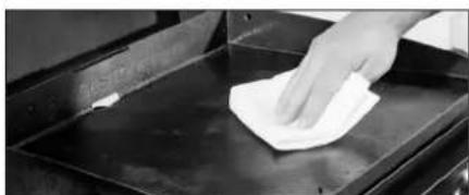 Blackstone 1923 - DO NOT USE MORE THAN TWO TABLESPOONS OF WATER AT A TIME. - 4
