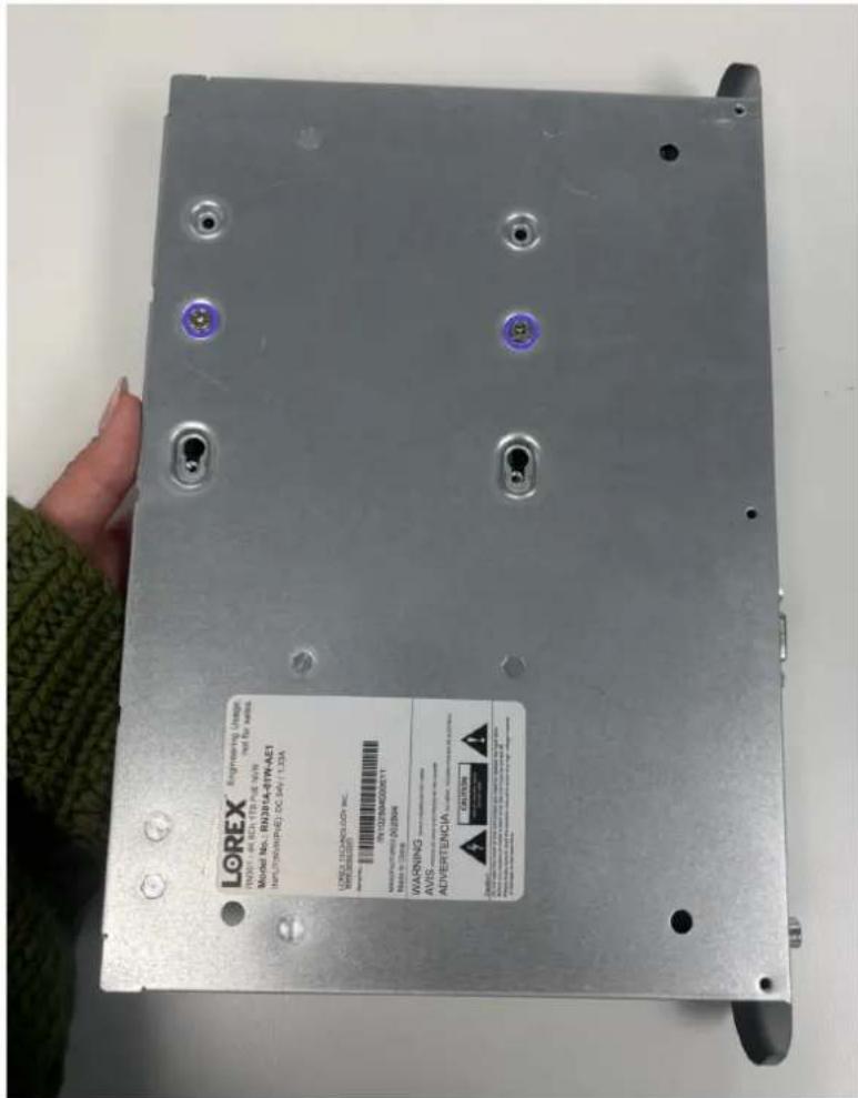 Lorex RN301A - Fixer le nouveau disque dur : - 2