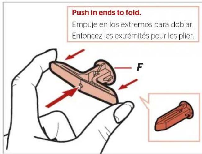 2C Tap with hammer until flush Golpear con martillo hasta que quede al ras. Tapez avec marteau jusqu'à la chasse d'eau.