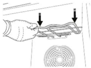 INDESIT IO 235H B - ENLEVER ET REPLACER LES SUPPORTS DE GRILLE - 1
