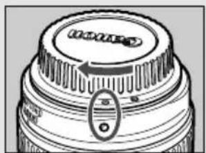 CANON EF 24-105mm 1:4L IS USM - Mounting and Detaching the Lens - 2