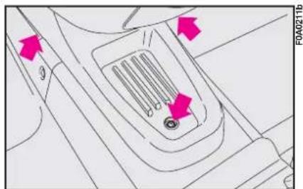 FIAT Doblo (2009) - Maximum power to be applied to the aerial is 20W. - 4