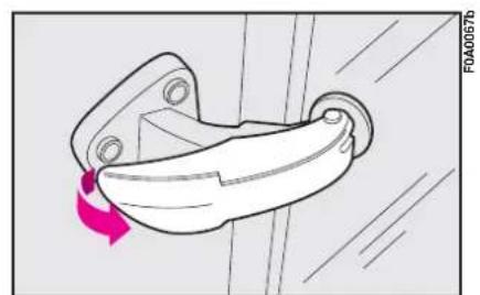 FIAT Doblo (2009) - Opening the wing window - 2