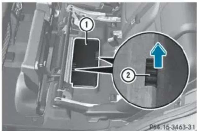 Mercedes-Benz GL (2014) - Fuse box under the rear bench seat - 1