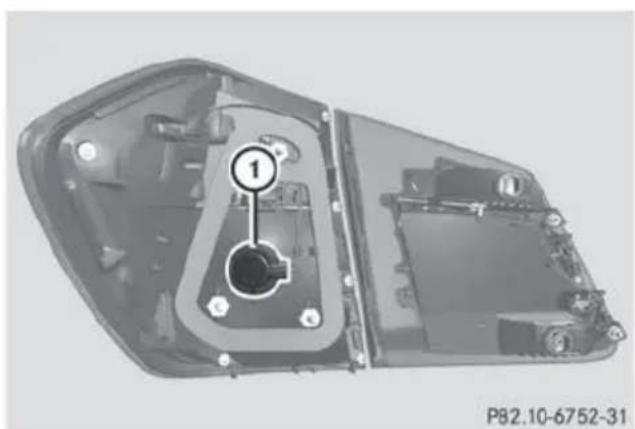 Mercedes-Benz GL (2014) - Brake lamp - 1