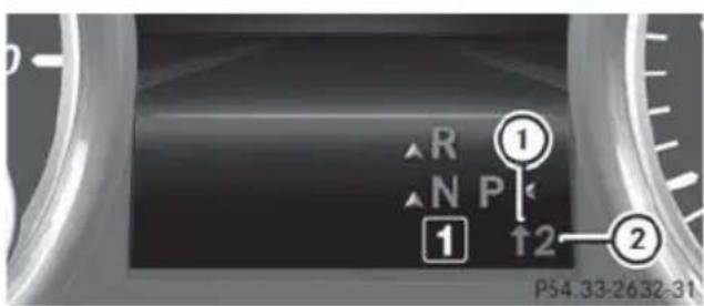 Mercedes-Benz GL (2014) - Shifting up (all vehicles except AMG vehicles) - 1