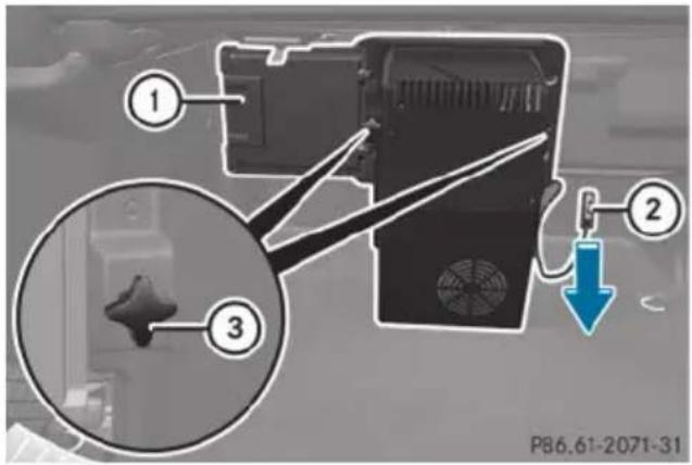 Mercedes-Benz S-Class - Caring for the coolbox - 1