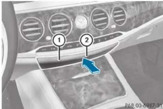 Mercedes-Benz S-Class - Stowage compartments in the center en console - 1