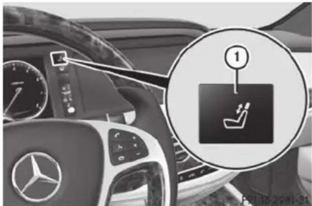Mercedes-Benz S-Class - Adjusting the outer rear seat head restraints - 1