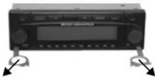 BECKER Indianapolis Pro 7951 - Installation/Removal of the unit - 3