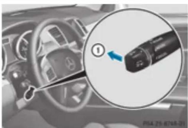 Mercedes-Benz GL 450 (2015) - Deactivating DISTRONIC PLUS - 1