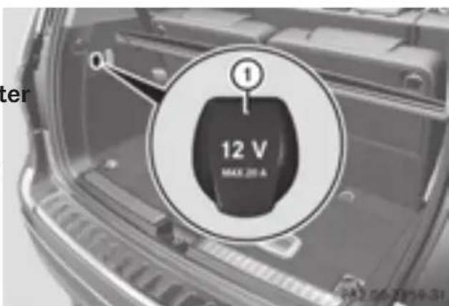 Mercedes-Benz GL 450 (2015) - Socket in the cargo compartment - 1