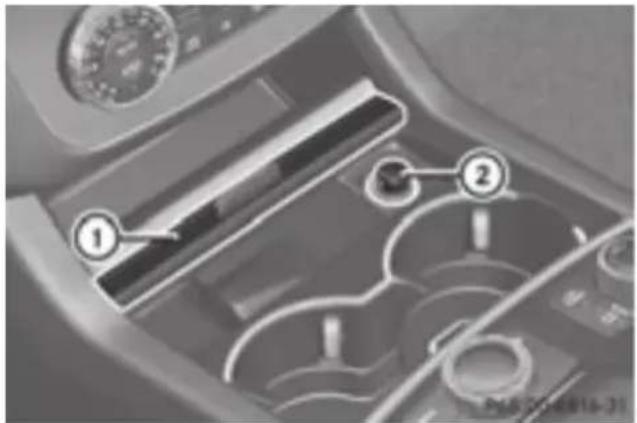 Mercedes-Benz GL 450 (2015) - Rear-compartment ashtray - 2