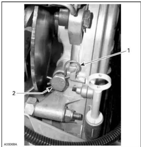 LYNX 5900 (2006) - Drive chain tension - 2