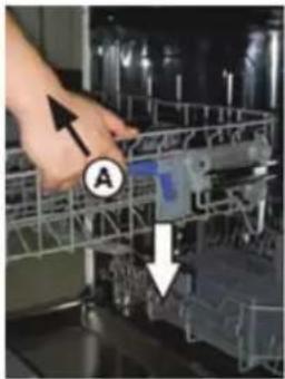 SAMSUNG DW60M6040US - Adjusting the Upper Basket - 1