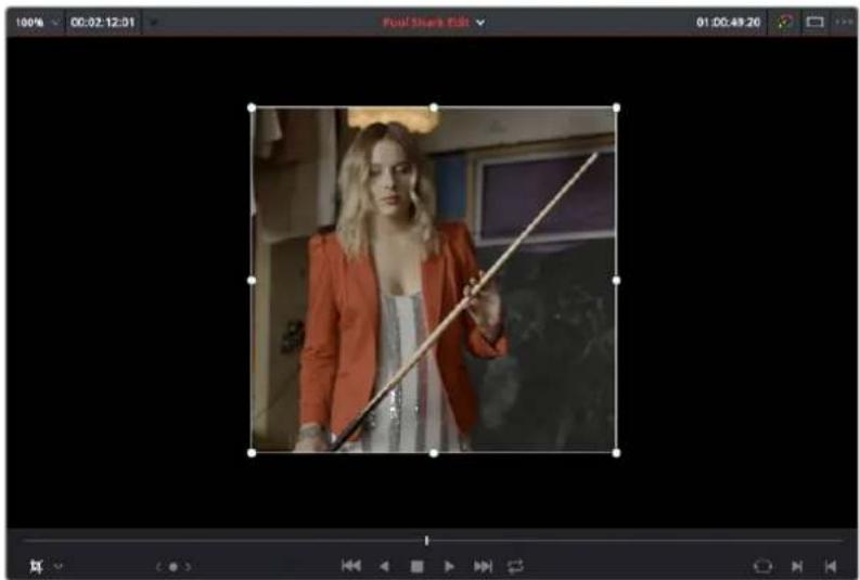 Blackmagic Design DaVinci Resolve - To transform a clip using graphical controls in the Timeline Viewer: - 2