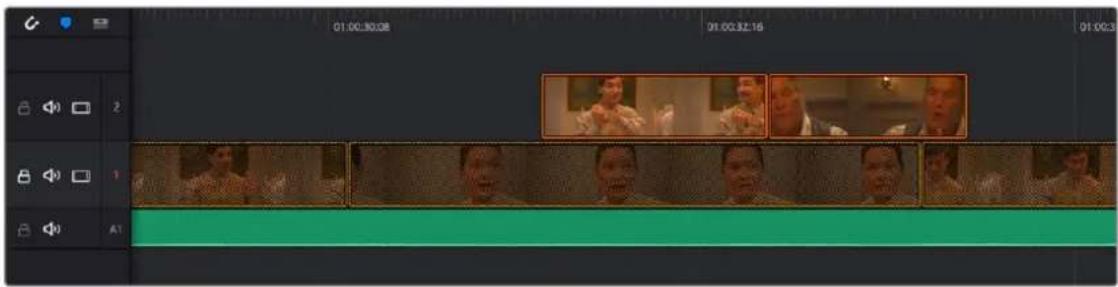 01:00:30:08 01:00:32:16 01:00:3