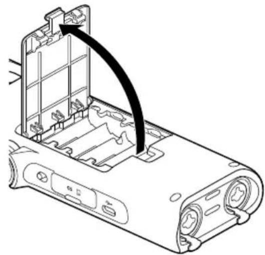 SONY PCM-D10 - Inserting batteries - 3