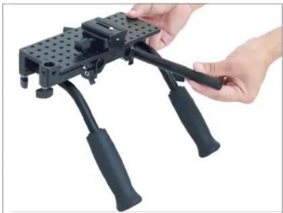 Flycam Flowline - Assembling of Shoulder Mount Rig - 3