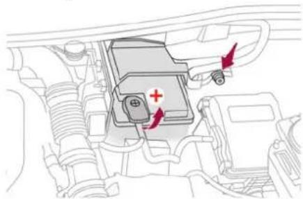 CITROEN DS7 Crossback (2017) - Accessing the battery - 1