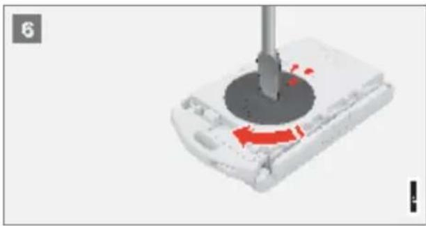 Polestar 2 - Replacing the battery in the key - 9