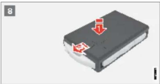 Polestar 2 - Replacing the battery in the key - 12