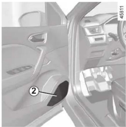 RENAULT Captur (2020) - FITTING A RADIO - 2