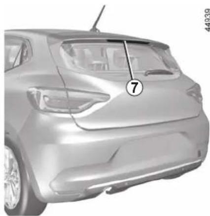 RENAULT Clio (2020) - REAR LIGHTS AND SIDE LIGHTS: replacing the bulbs (2/3) - 2