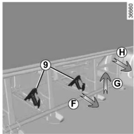 RENAULT Trafic (2020) - Removal - 1