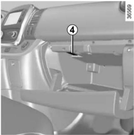 RENAULT Trafic (2020) - INTERIOR LIGHTING: changing bulbs (2/2) - 1