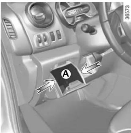 RENAULT Trafic (2020) - FUSES (1/3) - 1