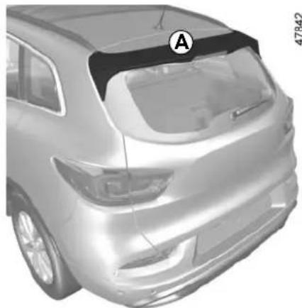 RENAULT Kadjar (2020) - Handling the tailgate - 1