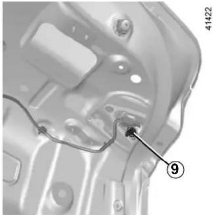 RENAULT Megane (2020) - REAR LIGHTS AND SIDE LIGHTS: replacing the bulbs (8/9) - 2