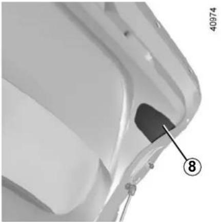 RENAULT Megane (2020) - REAR LIGHTS AND SIDE LIGHTS: replacing the bulbs (2/9) - 1