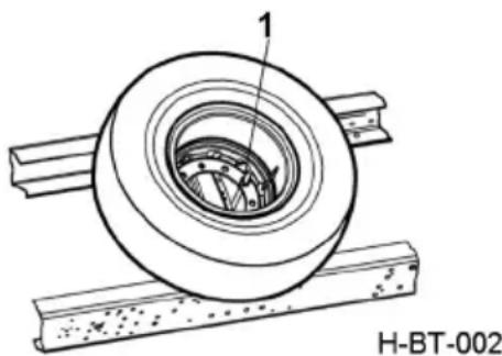 Dongfeng DFH4180 (2019) - Spare wheel hook - 1