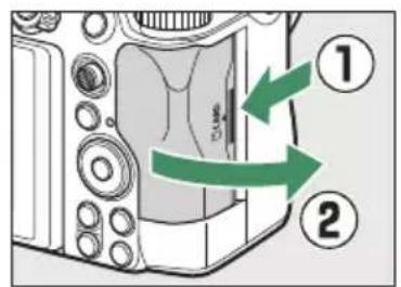 NIKON Z 7II - Vkládání paměťových karet - 2