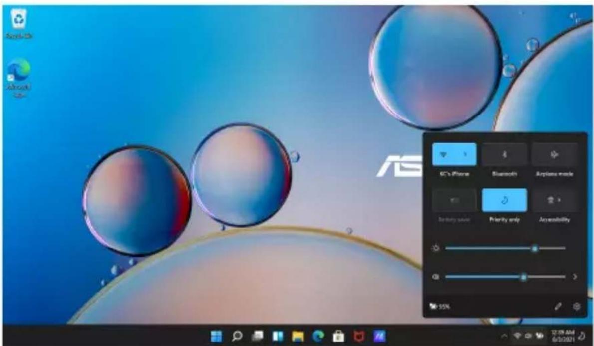 ASUS ZenBook Pro Duo 15 - Centrum akcí - 1