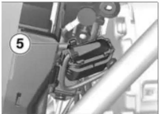 BMW R 1250 RS (2020) - Upevnění diagnostického konektoru - 2