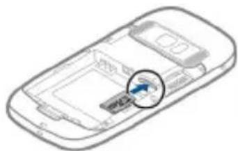 NOKIA C7 - Insert a memory card - 3