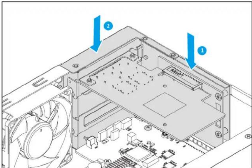 QNAP TS-873AU-RP-4G - 3.Sejměte kryt PCIe. - 7