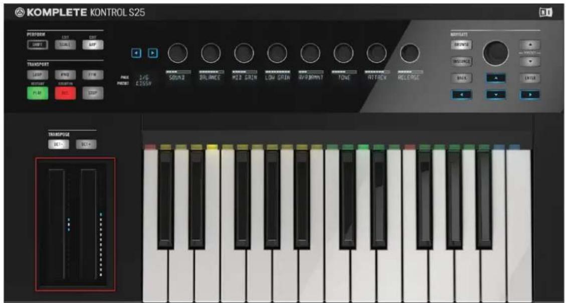 KOMPLETE KONTROL S25 PERFORM OUT OUT START SCALE APP TRANSPORT LOOP END FIN RESET ON/OFF STOP PREF PREF 1/6 E359Y SOUND BALANCE MID GRAIN LOW GREEN AVR/MOMNT TONE AVITCH RELEASE NOTIFLATE BRINCE WINDUCE BACK ENTER TRANSPUSE OUT OUT