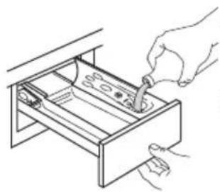 IKEA TVÄTTAD - Encher o detergente e aditivos - 8